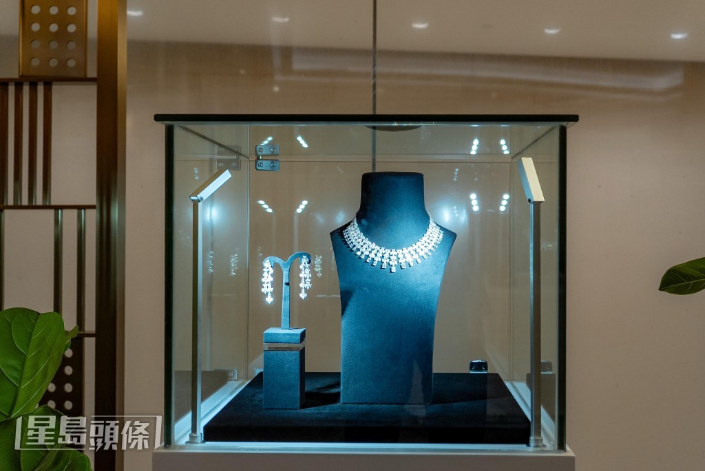 現場展示了KGK集團Entice 系列天然鑽石首飾。 現場展示了KGK集團Entice 系列天然鑽石首飾。