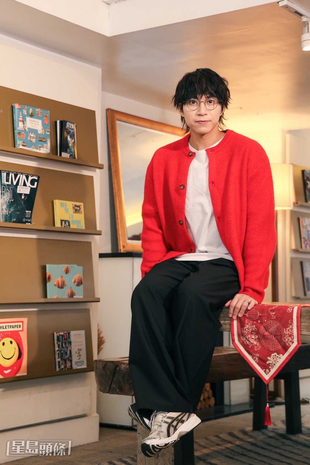 坤哥表示以前和妈妈一起住的时候,新年时不会洗头。 坤哥表示以前和妈妈一起住的时候,新年时不会洗头。