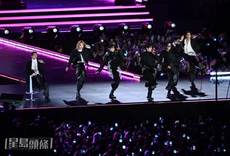 韓國天團防彈少年團(BTS)昨晚在相隔3年9個月後復出,登上光化門廣場舉行《BTS COMEBACK LIVE|ARIRANG》。 韓國天團防彈少年團(BTS)昨晚在相隔3年9個月後復出,登上光化門廣場舉行《BTS COMEBACK LIVE|ARIRANG》。