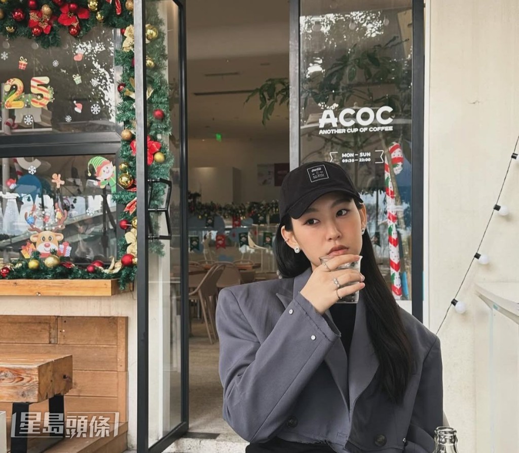 炎明熹被傳千萬酬金加盟內地公司。 炎明熹被傳千萬酬金加盟內地公司。