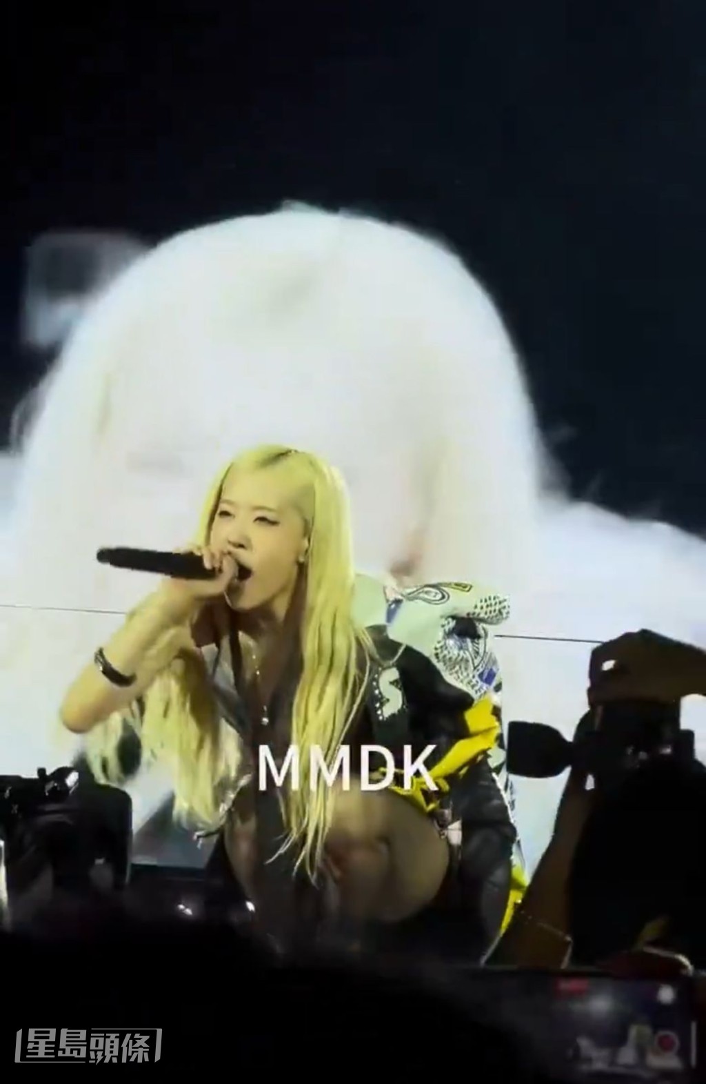 Rosé還選唱了《3am》及《toxic till the end》。 Rosé還選唱了《3am》及《toxic till the end》。