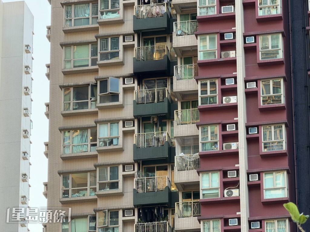 元朗 Yoho Town單位起火。