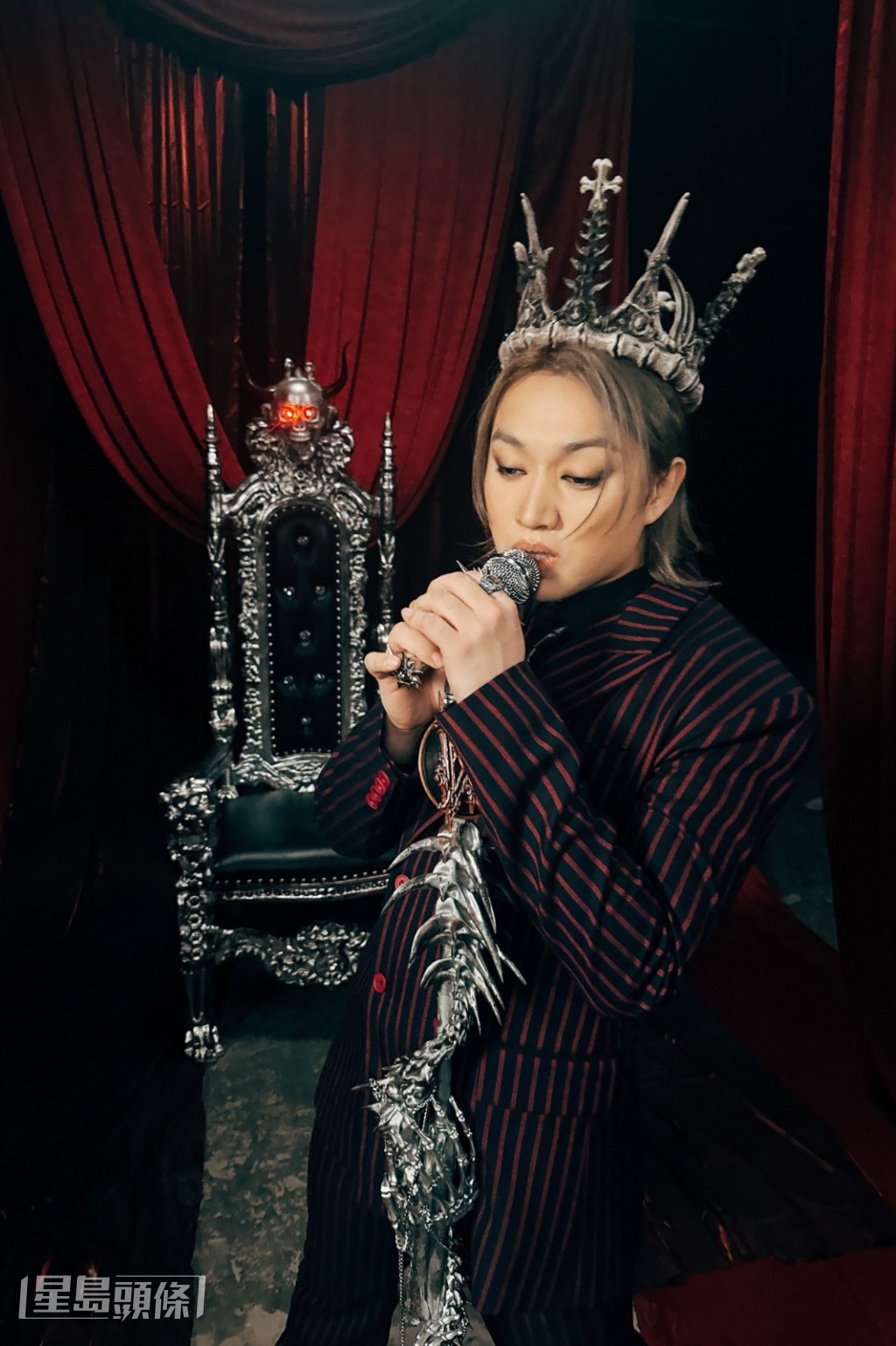 特別找來陳蕾作曲、梁栢堅填詞，並由王雙駿監製。