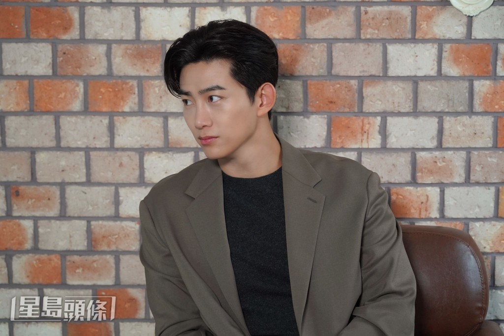 澤演忙完2PM演唱會就開始展開個人首個亞洲粉絲見面會。 澤演忙完2PM演唱會就開始展開個人首個亞洲粉絲見面會。