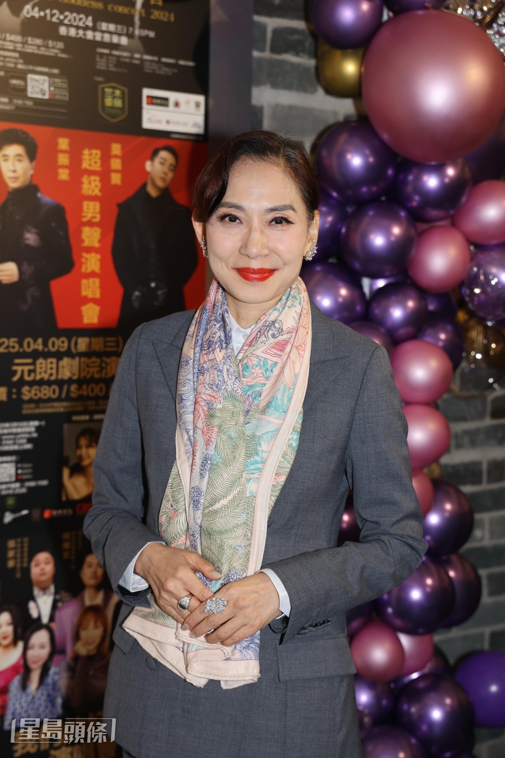 鄺美雲就指認識了莫鎮賢幾十年。 鄺美雲就指認識了莫鎮賢幾十年。