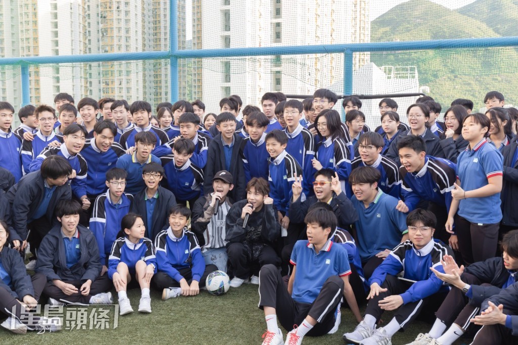 眾人默契十足,盡顯團隊合作與堅持不懈的精神。 眾人默契十足,盡顯團隊合作與堅持不懈的精神。