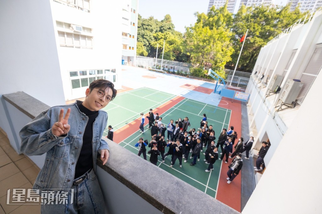 Edan好耐冇走入校園，勾起唔少學生時代記憶。