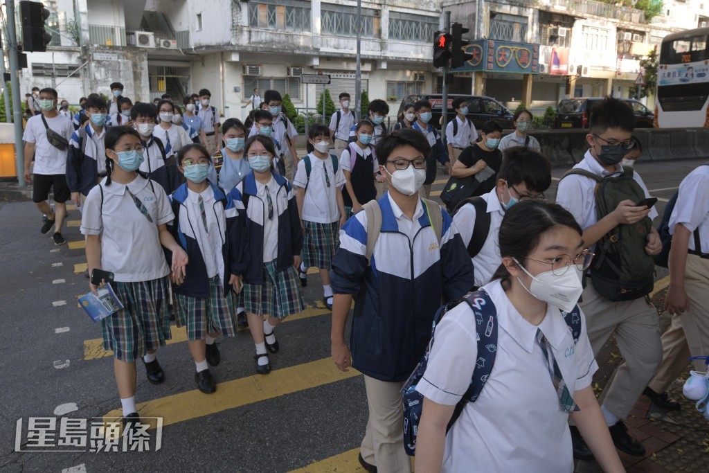 本港在新學年首三個月錄得22宗學生自殺,按年增加一倍。示意圖,非涉事人 本港在新學年首三個月錄得22宗學生自殺,按年增加一倍。示意圖,非涉事人