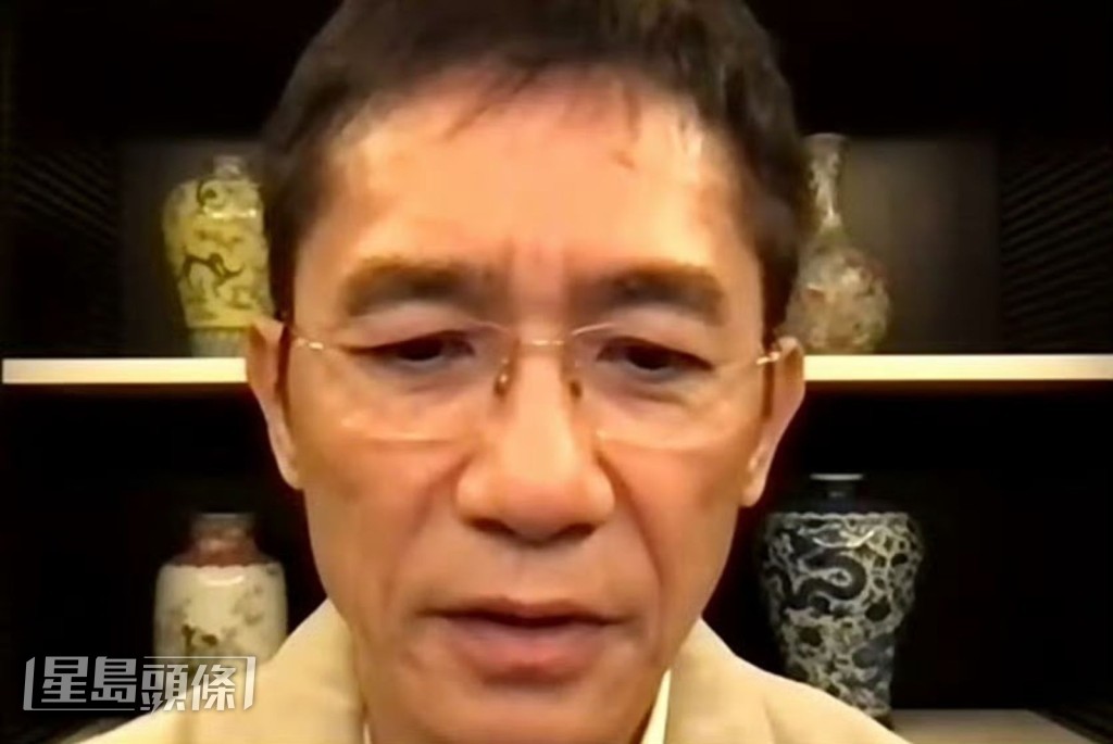 未有現身威尼斯的梁朝偉透過視像亮相記者會。（微博圖片）