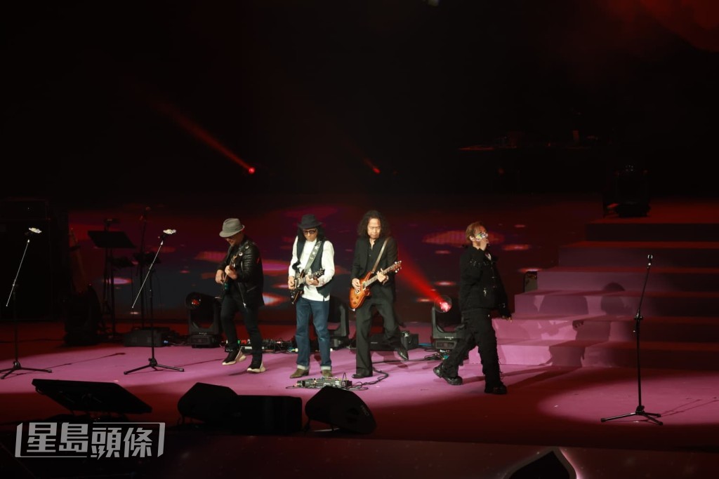 太極樂隊選唱了之前特別為童軍創作的一曲《信誓》。