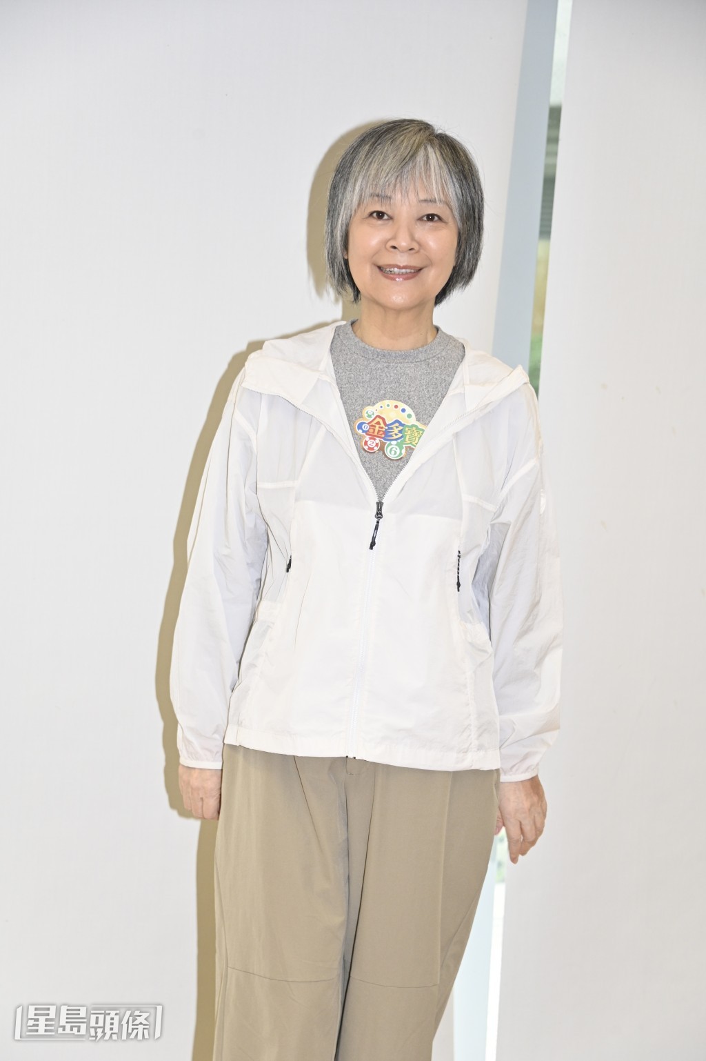 金燕玲表示今次與鮑起靜同許冠文演出好開心! 金燕玲表示今次與鮑起靜同許冠文演出好開心!