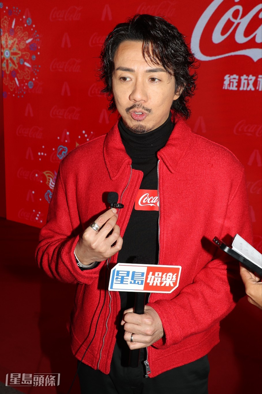张继聪今早已跟太太吃早餐庆祝。 张继聪今早已跟太太吃早餐庆祝。