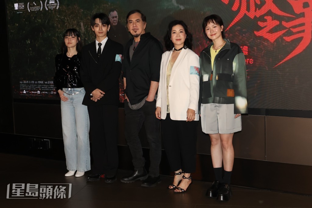 黃秋生、蘇玉華及歐鎮灝等今晚(3日)到圓方出席主演電影《不赦之罪》首映禮。 黃秋生、蘇玉華及歐鎮灝等今晚(3日)到圓方出席主演電影《不赦之罪》首映禮。