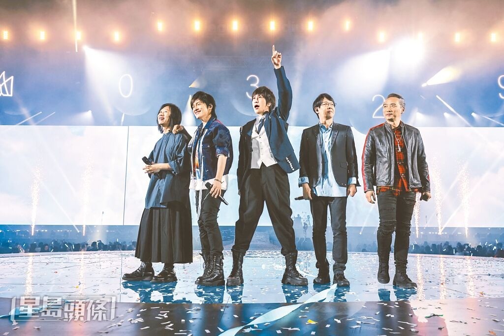 五月天與所屬相信音樂捐220萬。