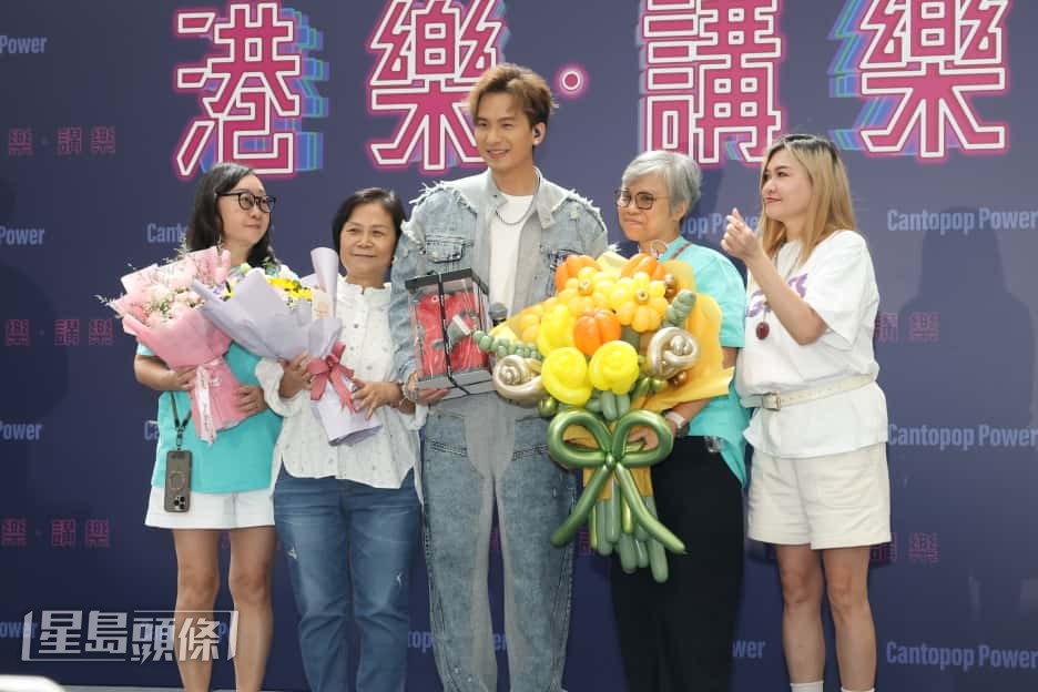 吉吉指還未留意《中年好聲音4》,但聽聞今年參加者很強。 吉吉指還未留意《中年好聲音4》,但聽聞今年參加者很強。