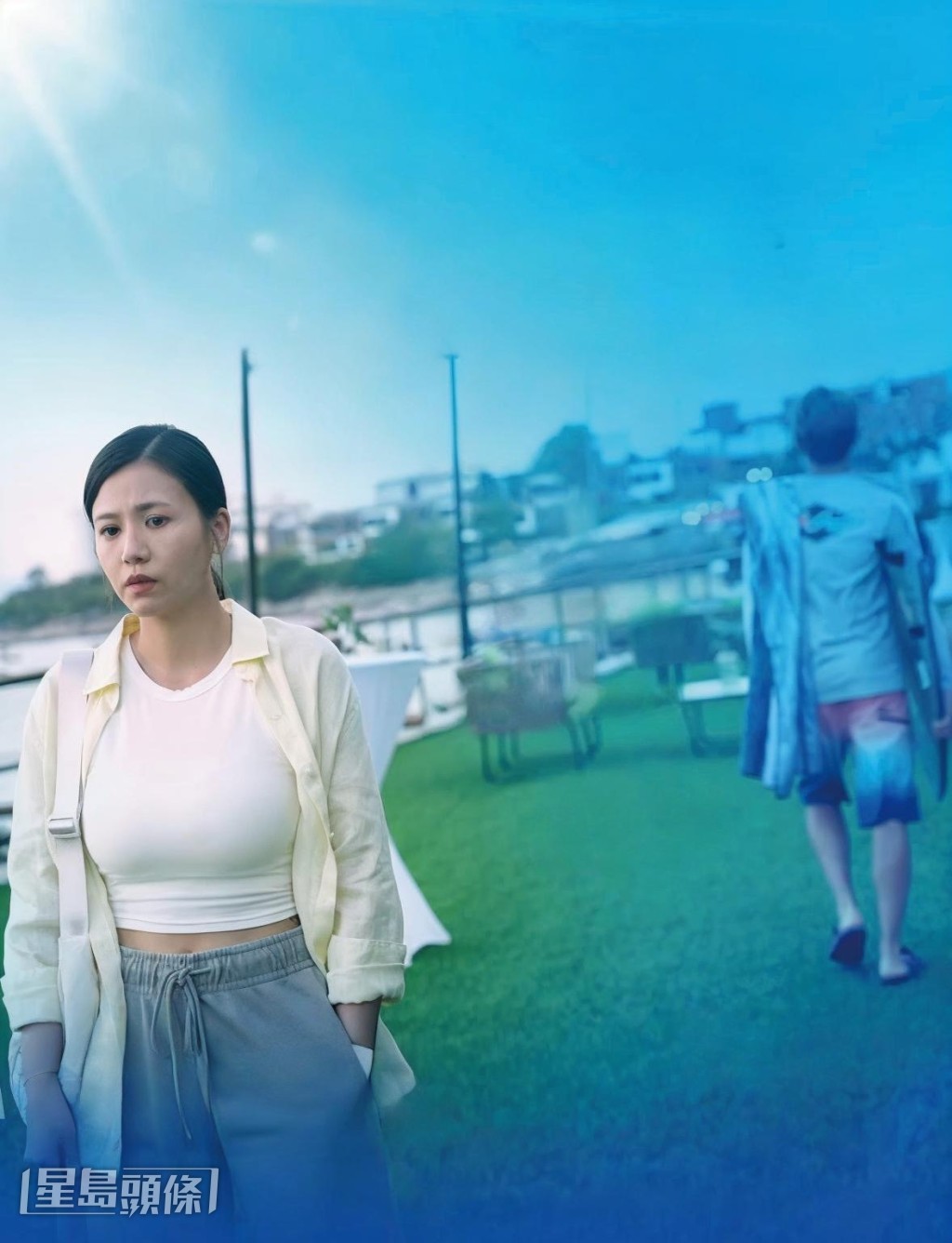 《浪花男女》中,Jeffrey成日講大話呃Renci。 《浪花男女》中,Jeffrey成日講大話呃Renci。