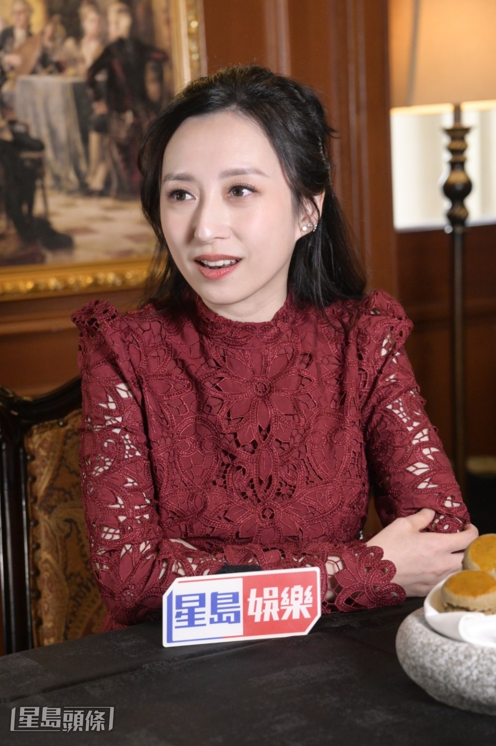 嘉欣認為感情是「雙向」，需要時間讓對方了解自己的生活。