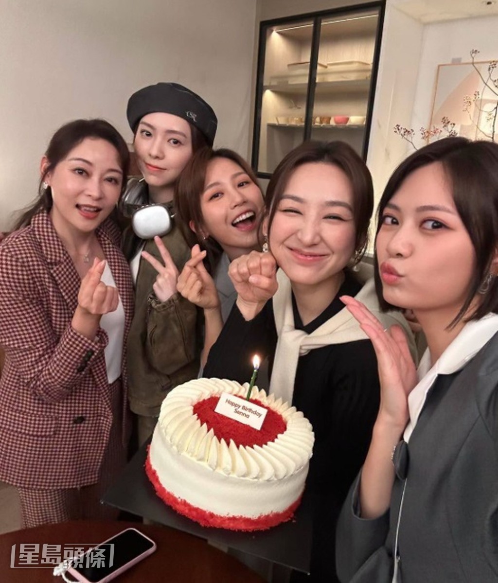 Roxanne（中）在《夫妻的博弈》中扮演大公司中的小角色，但与高海宁、游嘉欣等一起「强」起来。
