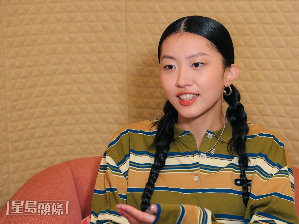 受訪時，康堤有話直說、笑容燦爛，予人親切的感覺。