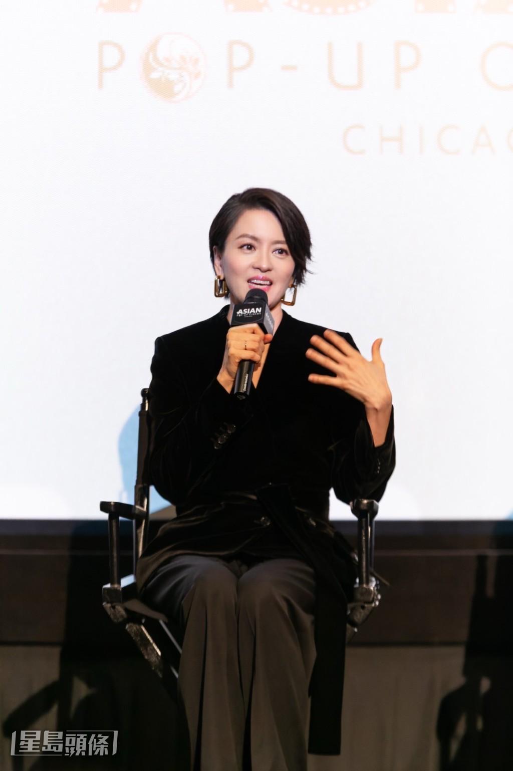 她開心表示：「非常感謝大會給我這個卓越演員大獎，很開心得到大家的肯定。」