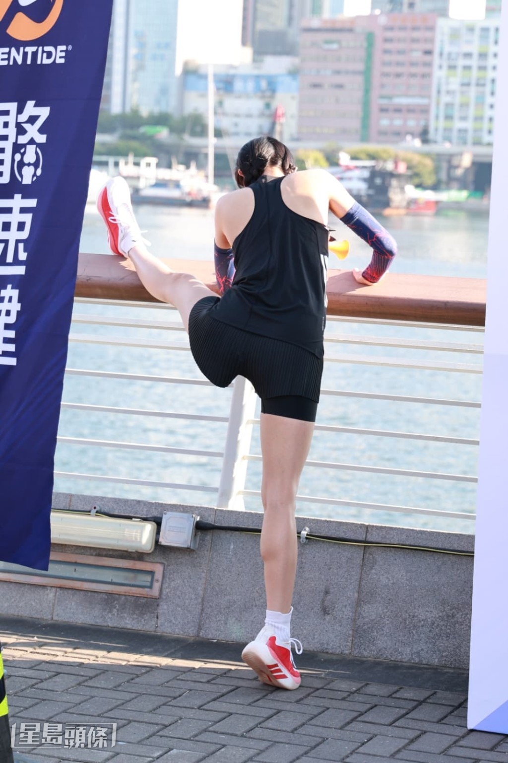 蔡思貝操得少，賽事狂熱身。