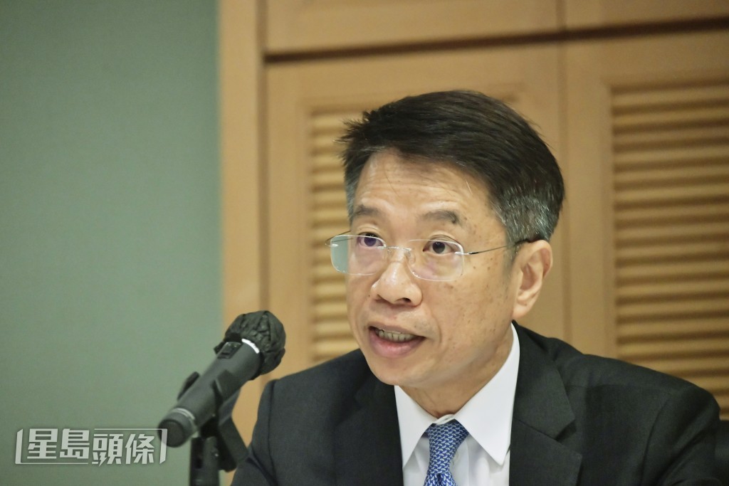 公務員事務局常任秘書長梁卓文。資料圖片 公務員事務局常任秘書長梁卓文。資料圖片