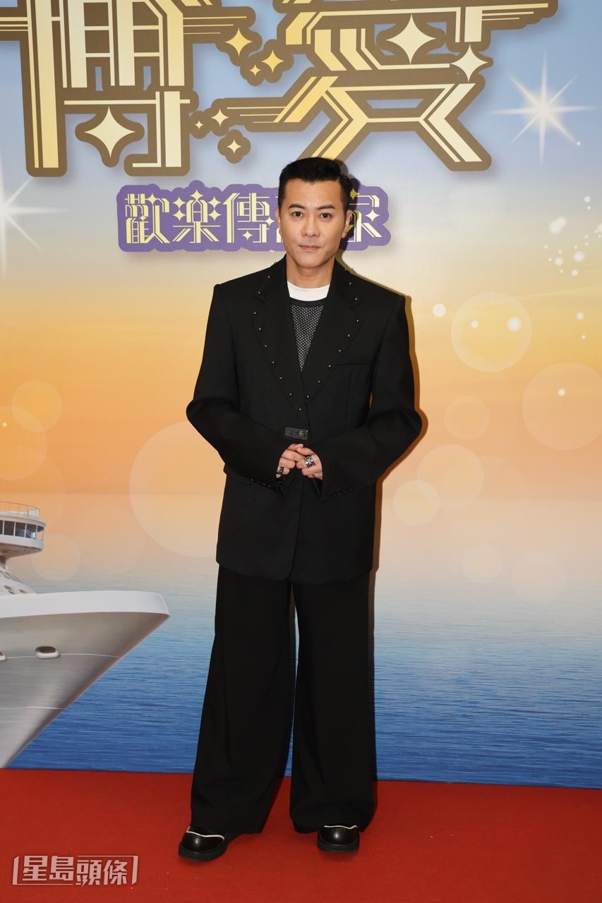 Emond最近在淅江拍攝一個比賽模式的綜藝節目。