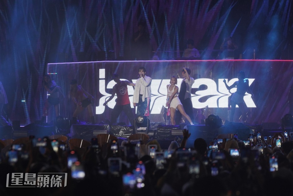 Jay Park用廣東話跟大家打招呼。