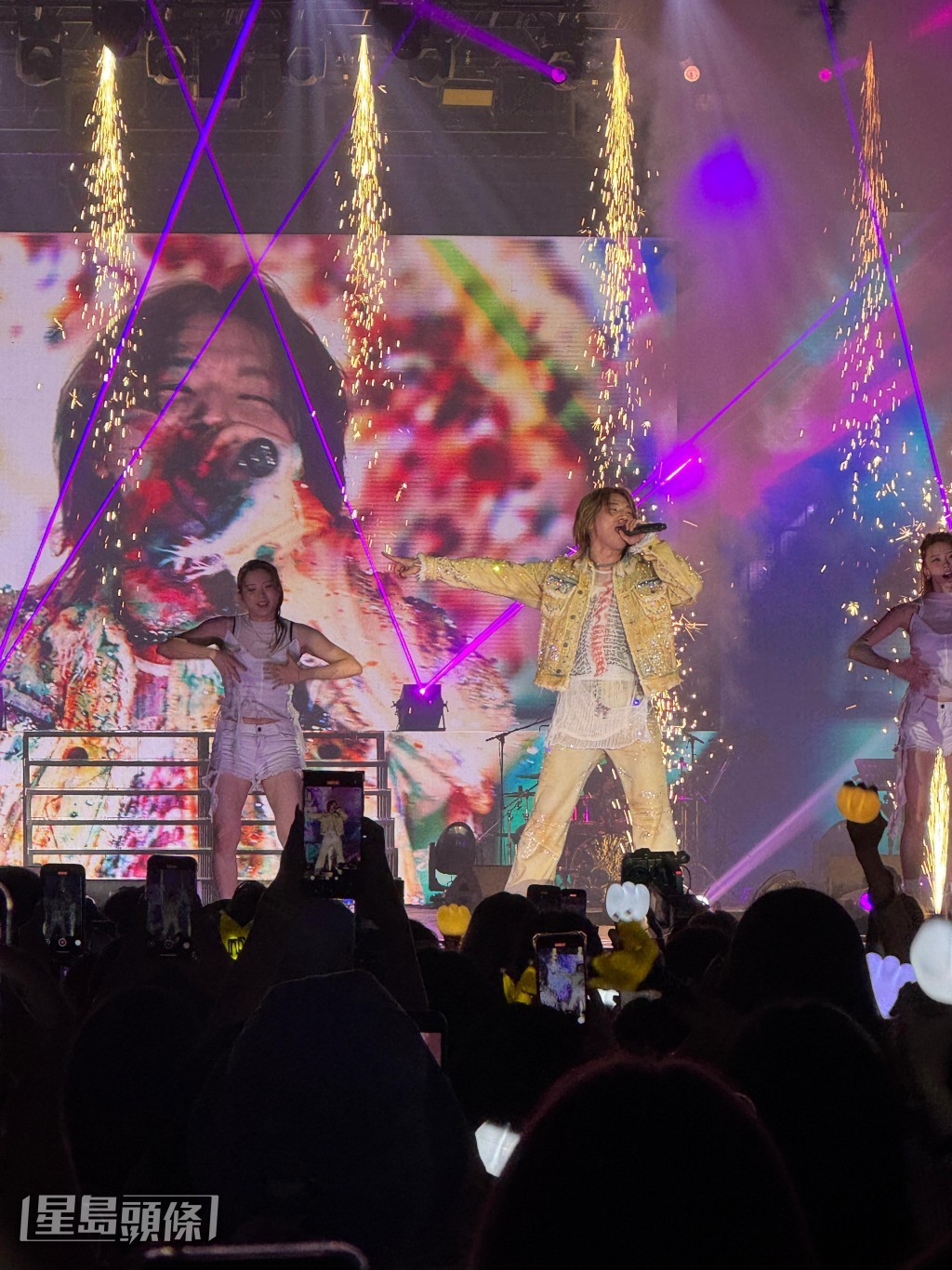 大聲全晚共唱出多首歌曲包括《Last girl》、《JUMP》、《Fly Away》、《Flow》等。 大聲全晚共唱出多首歌曲包括《Last girl》、《JUMP》、《Fly Away》、《Flow》等。
