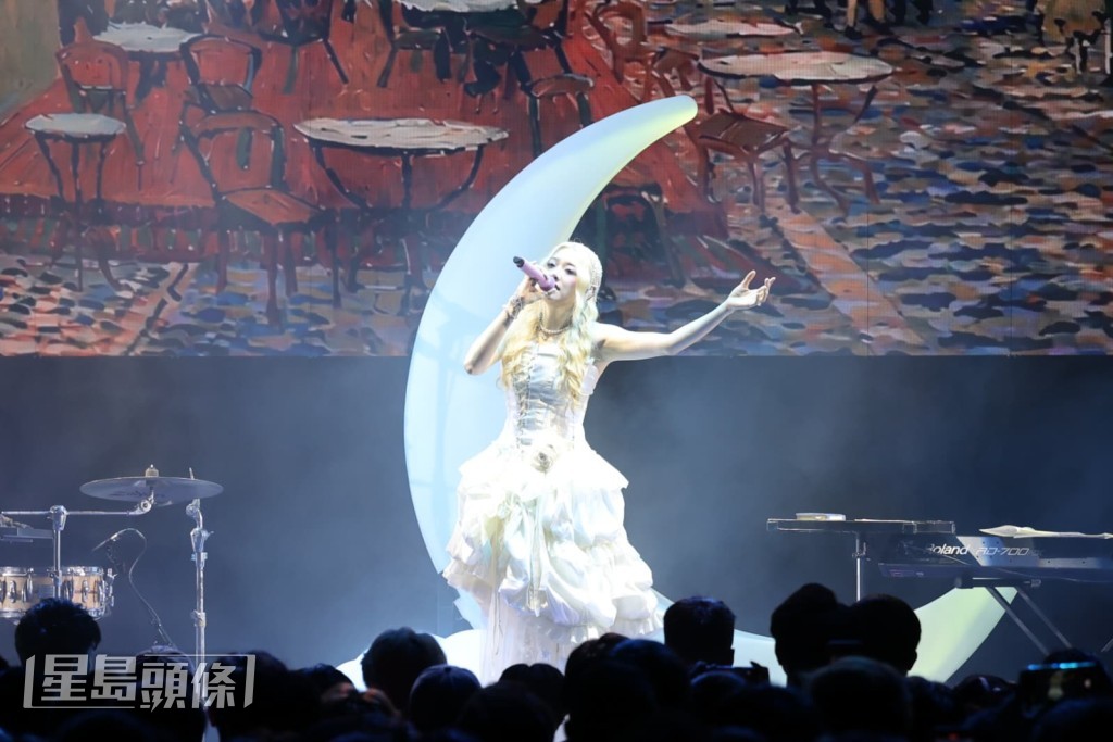 晚安莉莉選唱關菊英《講不出聲》。