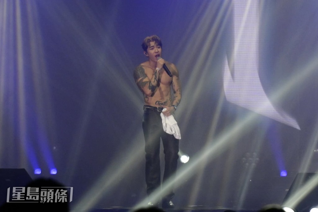 迷上跑步的他表示開始了跑步個多月，現時體重輕了3KG。