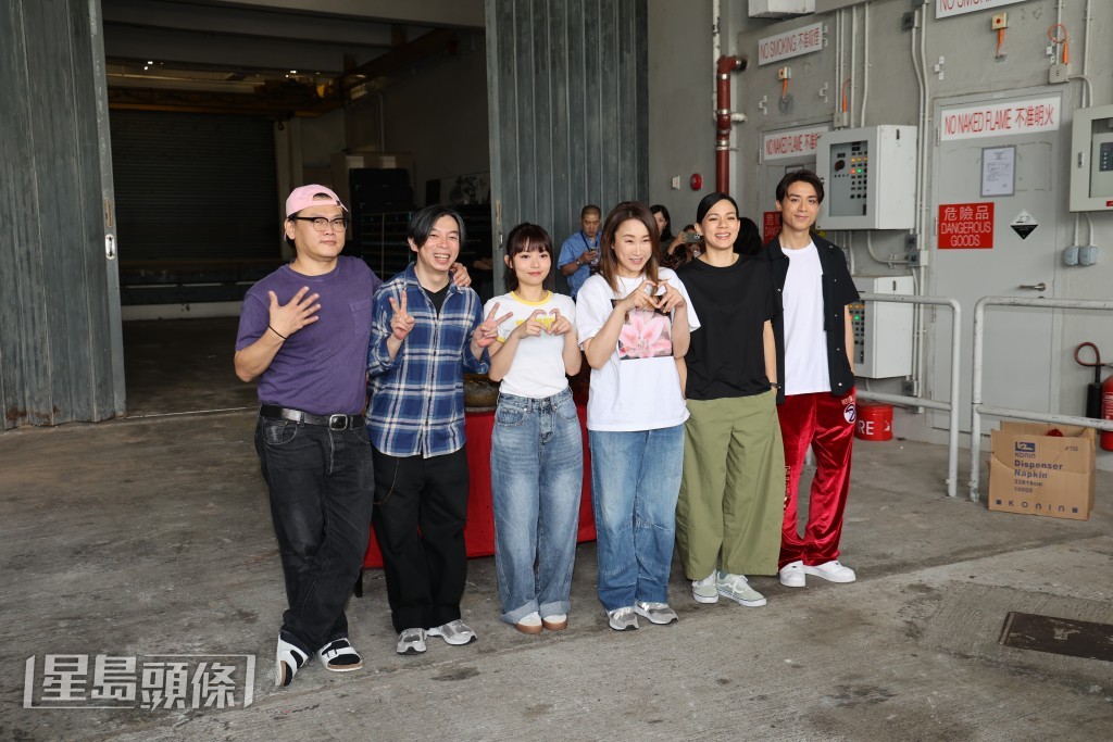 《SUCK樂園》進行首演，開騷前出席拜神儀式。