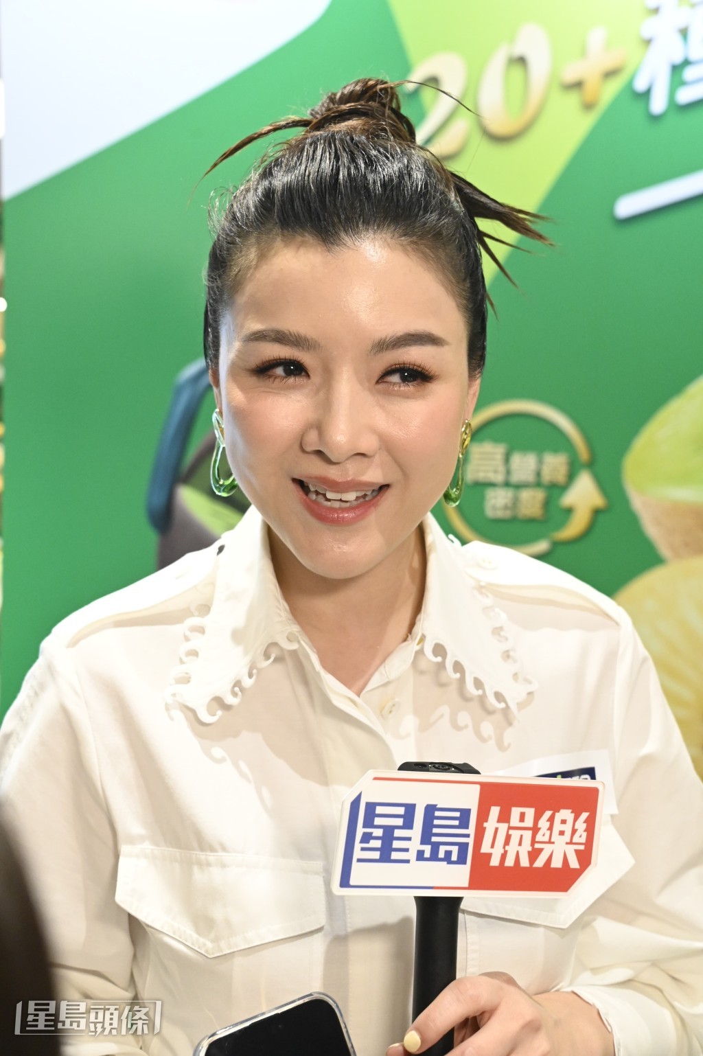 提到明日母親節,Aimee笑言子女也會給予驚喜。 提到明日母親節,Aimee笑言子女也會給予驚喜。