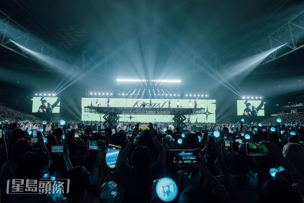  九子也跟歌迷分享今次演出感受，指好開心又激動。
