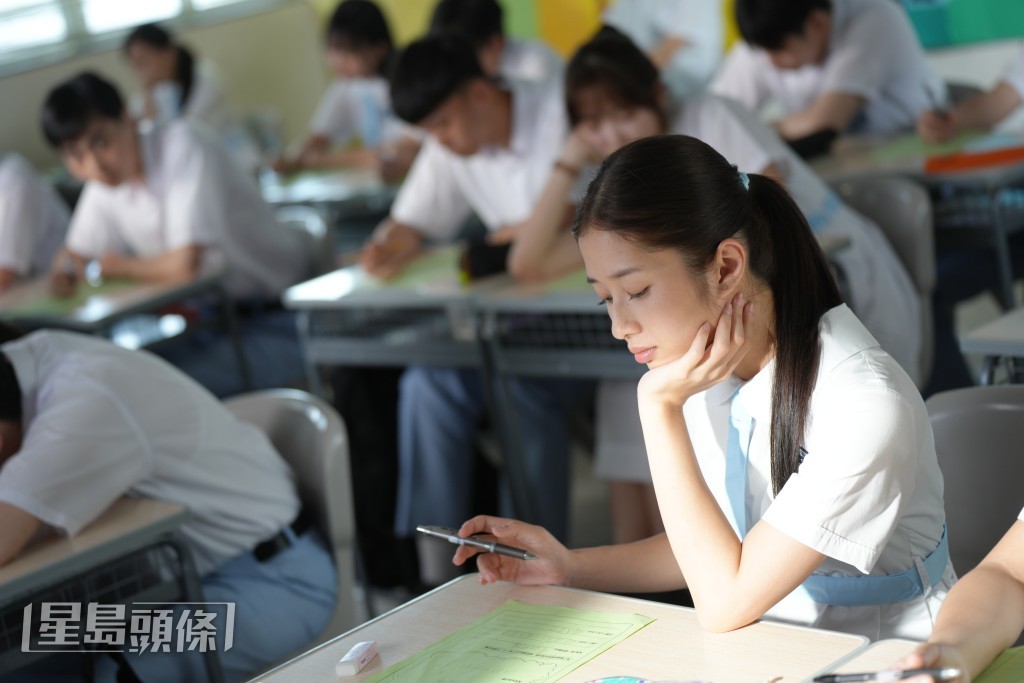 楊雅文扮演與周家怡一起學鋼管舞的同學，同時亦是其兒子的曖昧對象。
