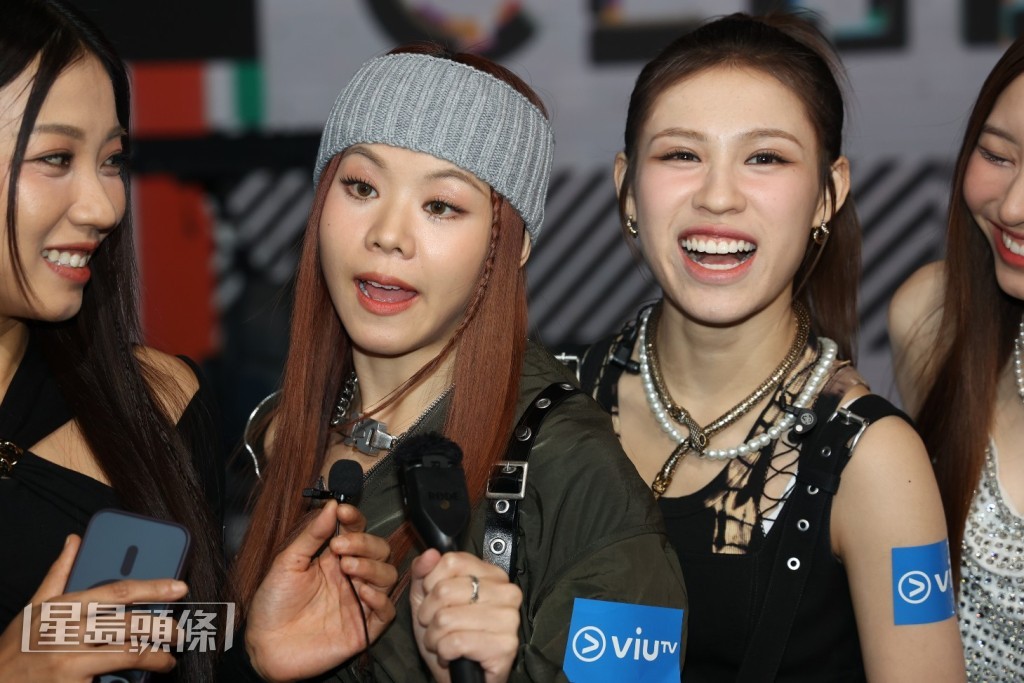 因COLLAR是代表香港的團隊，但未有機會唱泰文歌則很可惜。