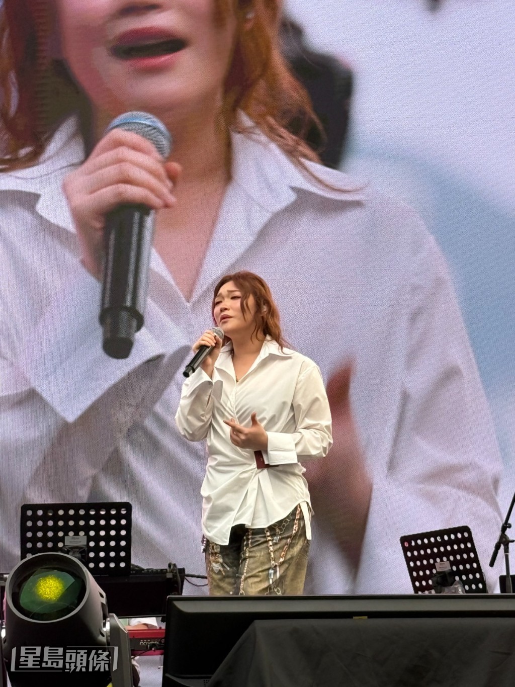 黃洛妍（Janees）。