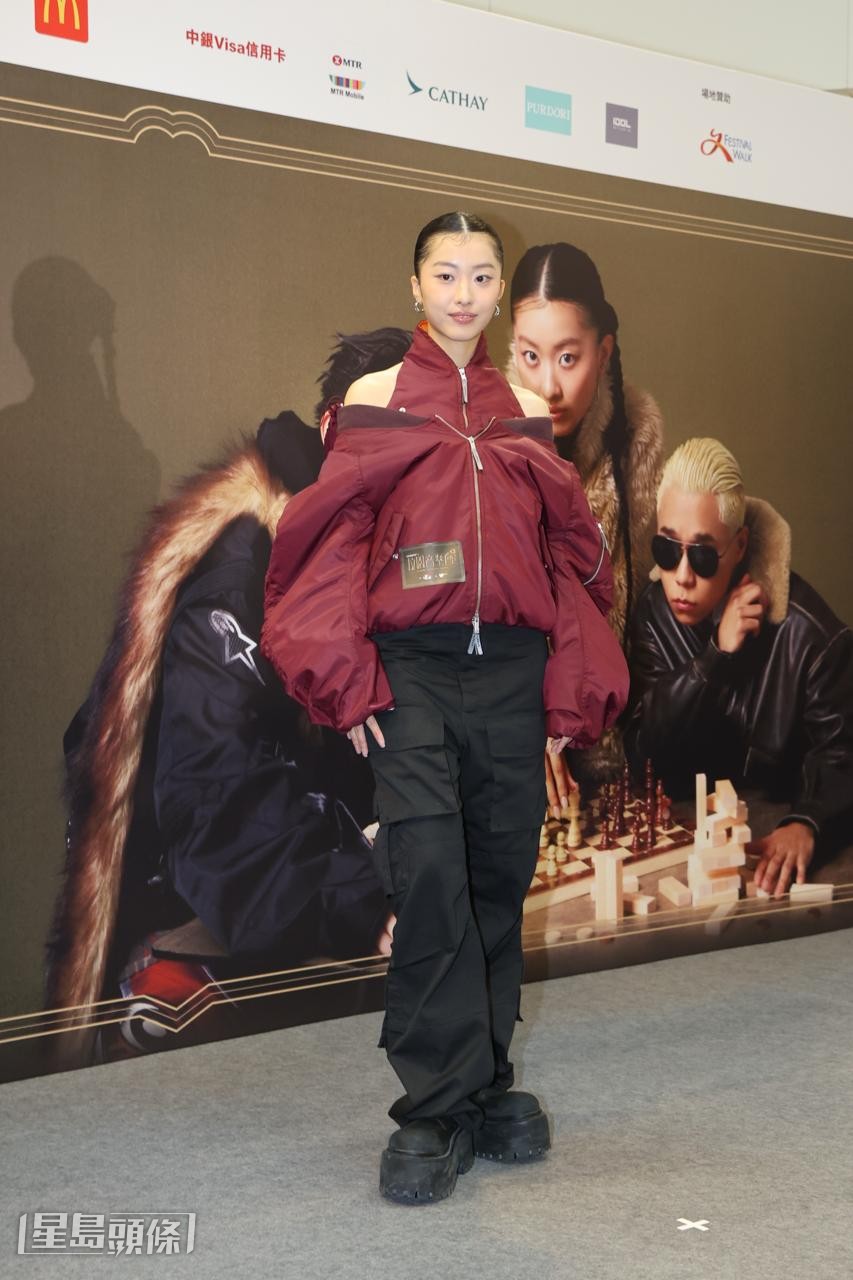 對方也有恭喜她得獎，現在會專注工作。