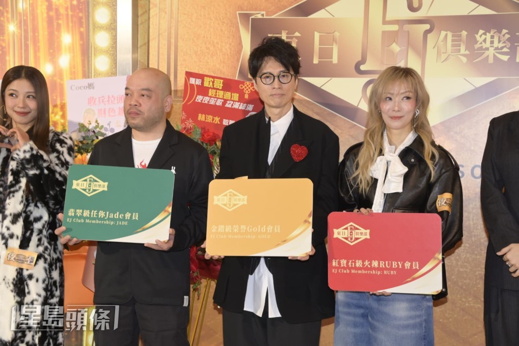 電影推出售價$888的電影套票限量50套，吳煒倫笑指不少人通宵排隊購買，開賣20分鐘已售罄。