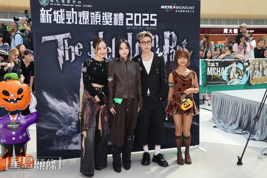 華納唱片也派出張蔓姿、Kiri T、Moon Tang、Gordon Flanders出席。 華納唱片也派出張蔓姿、Kiri T、Moon Tang、Gordon Flanders出席。