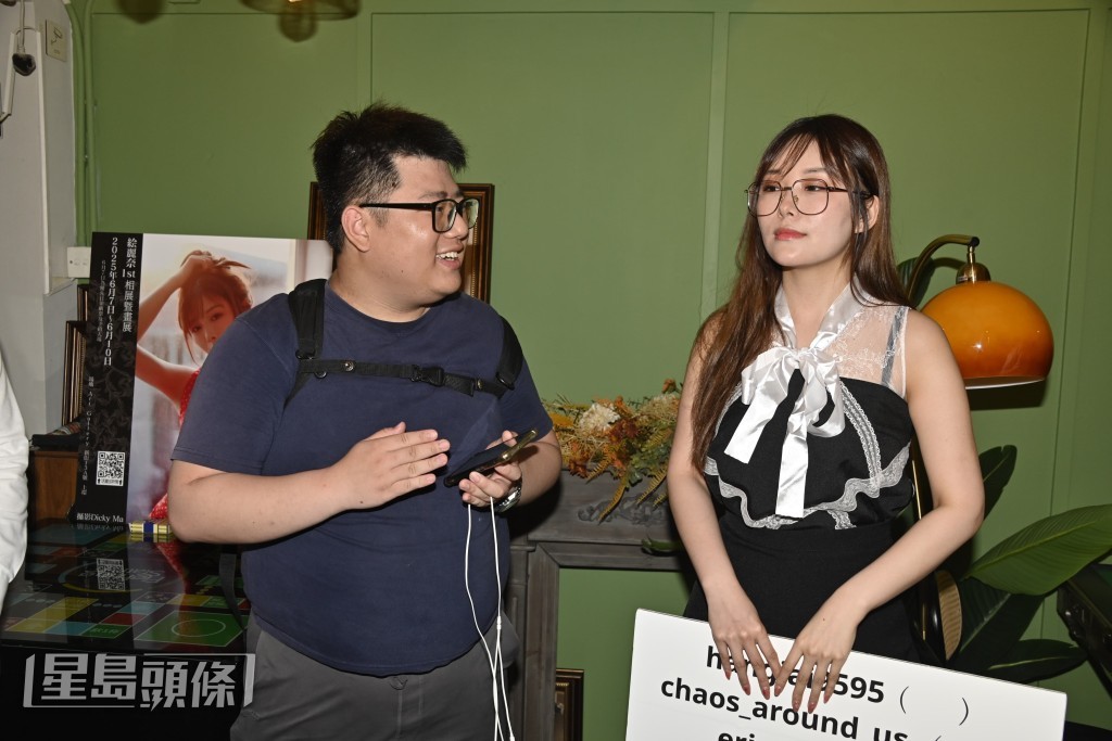有兩位粉絲強行說自己是Haters。 有兩位粉絲強行說自己是Haters。