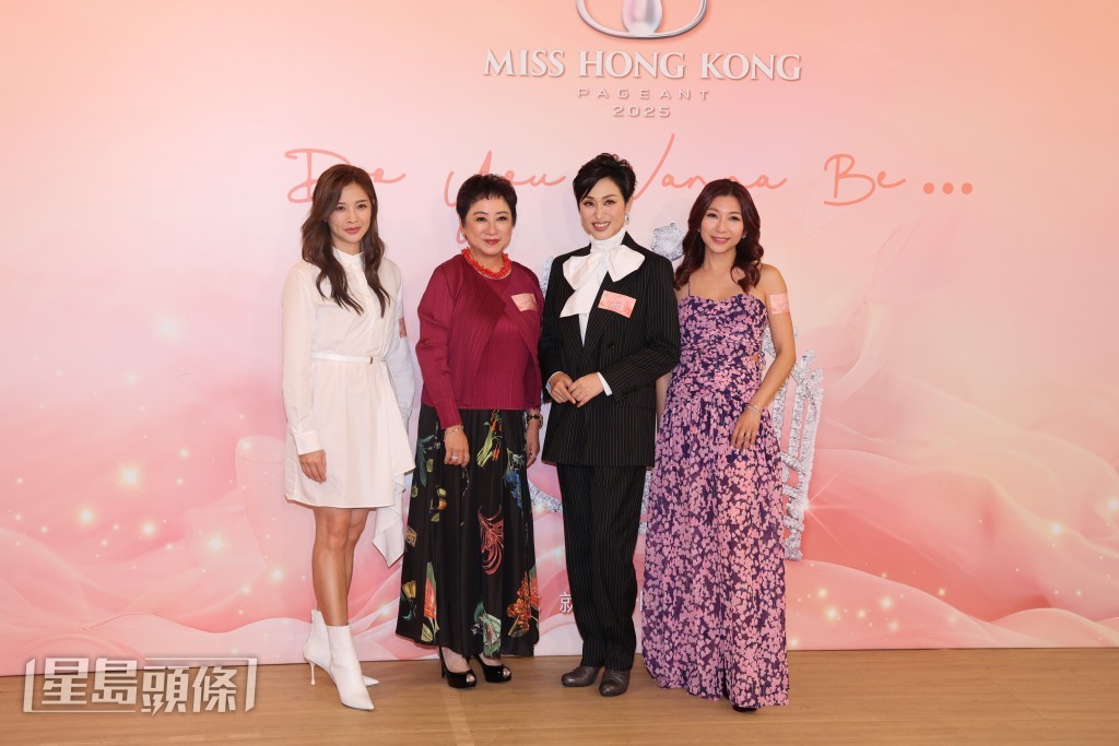 麥美恩在口才方面給師妹意見。