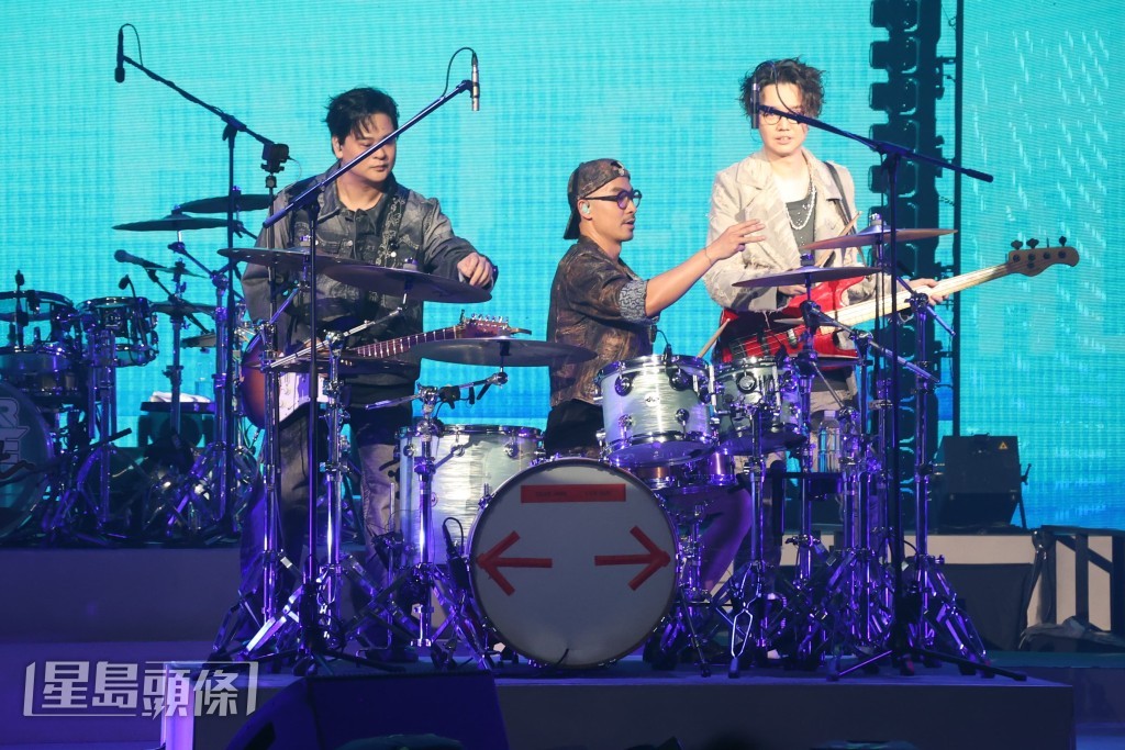 Dear Jane成軍不經不覺已20年。 Dear Jane成軍不經不覺已20年。