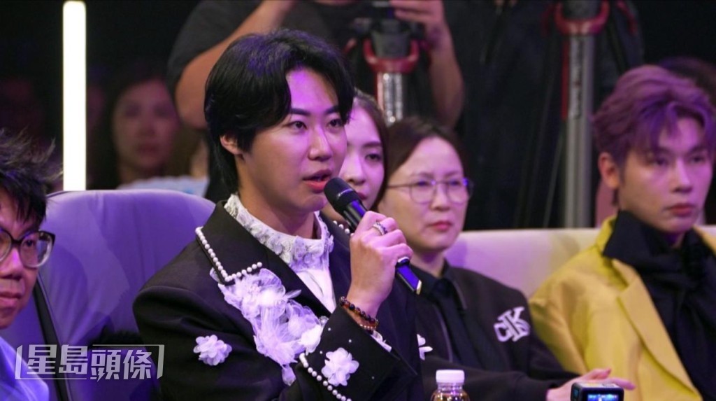 YONG HEO在韓國演藝圈人脈極廣,但為人低調,不喜愛出名。 YONG HEO在韓國演藝圈人脈極廣,但為人低調,不喜愛出名。