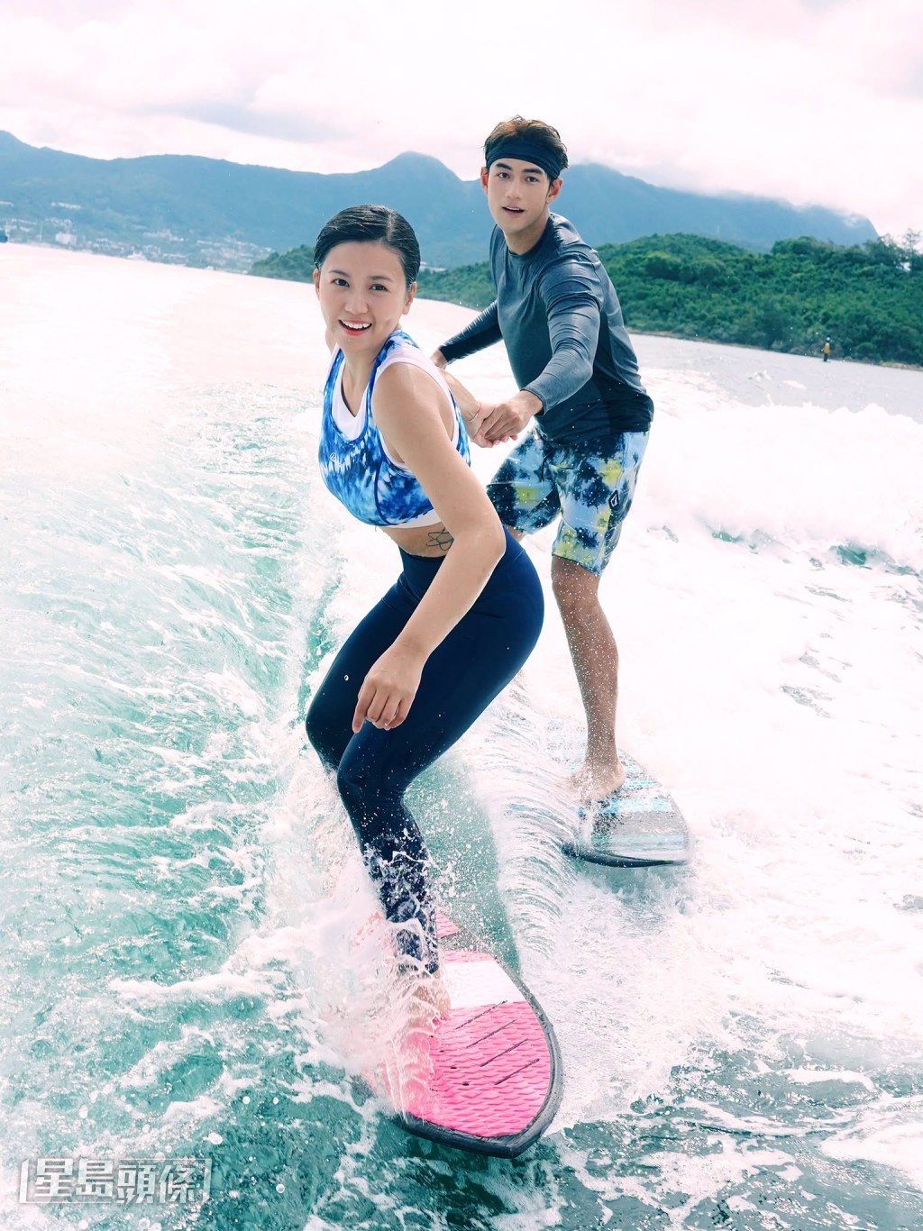 Jeffrey拍戲時才初學wakesurf，但已滑得有板有眼，獲楊偲泳大讚是神童。