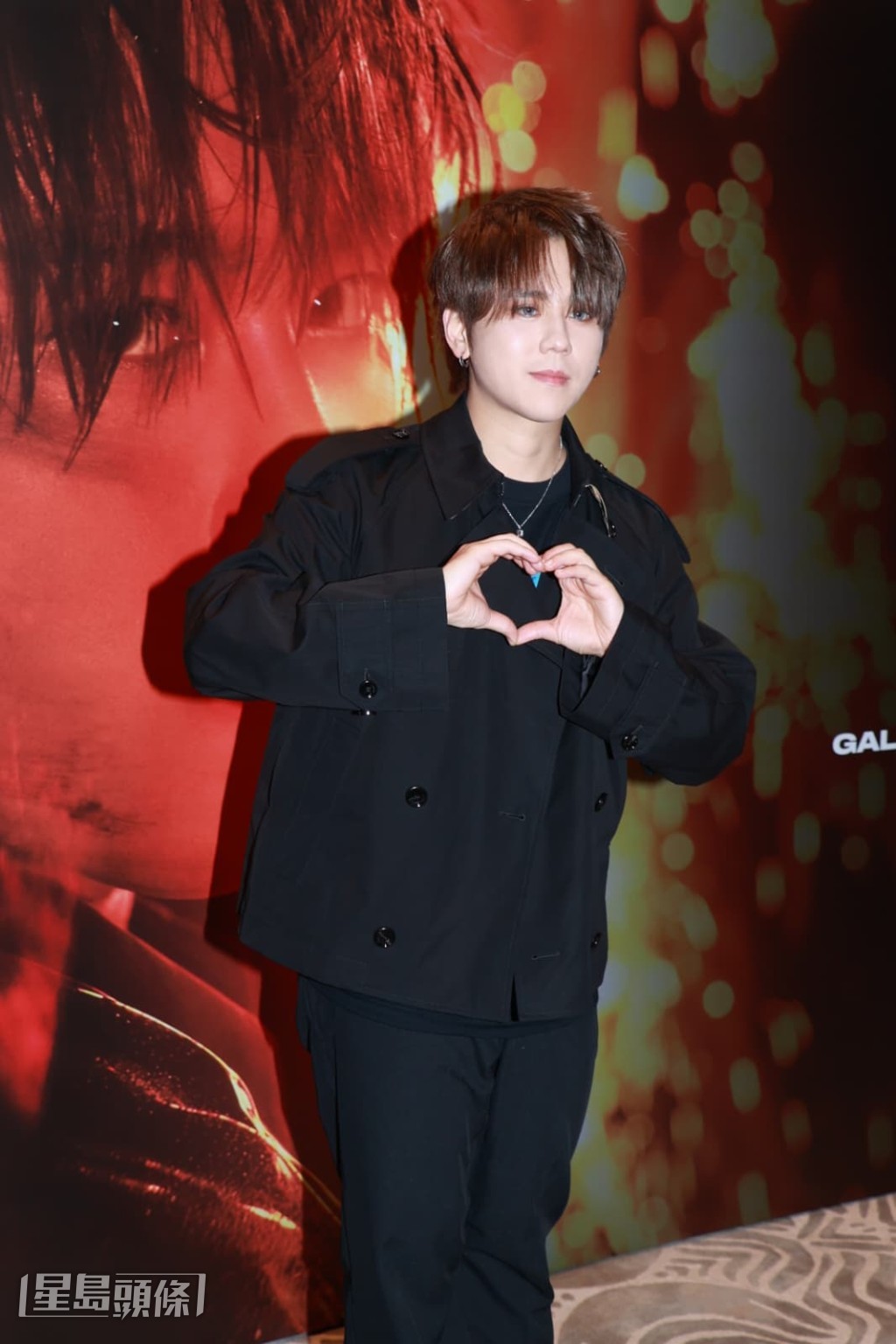 提到擔任小豬演唱會嘉賓，這次是MIRROR演唱會發生意外後，姜濤首次重回紅館舞台，他坦言當日去到紅館自己也有行一圈。