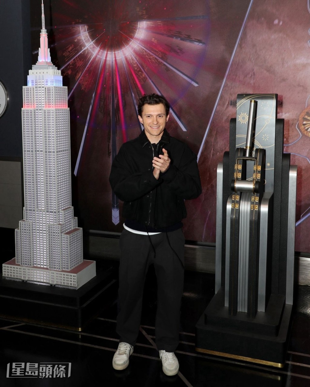 湯姆昨在帝國大廈為新《蜘蛛俠》公開預告宣傳。 湯姆昨在帝國大廈為新《蜘蛛俠》公開預告宣傳。