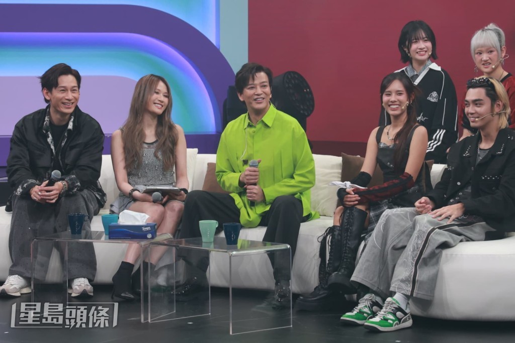 因扭傷膝蓋曾令東東情緒低落很有挫敗感。 因扭傷膝蓋曾令東東情緒低落很有挫敗感。