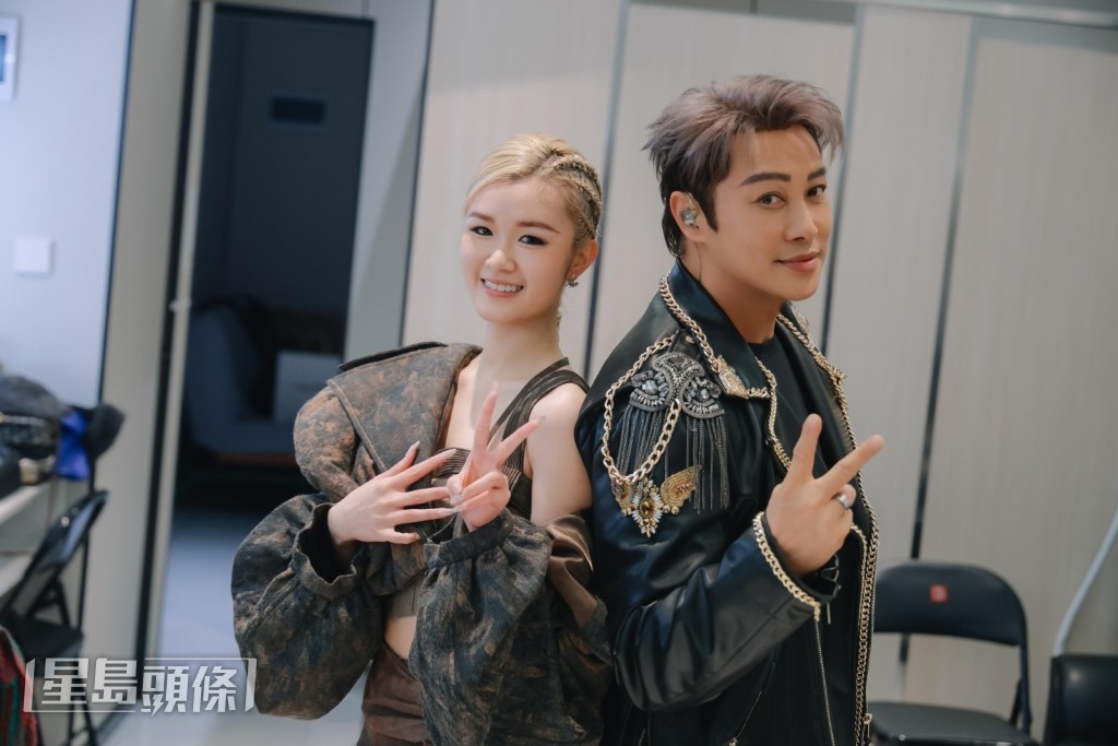 廣州個唱邀請了學員布子殷參與演出。 廣州個唱邀請了學員布子殷參與演出。