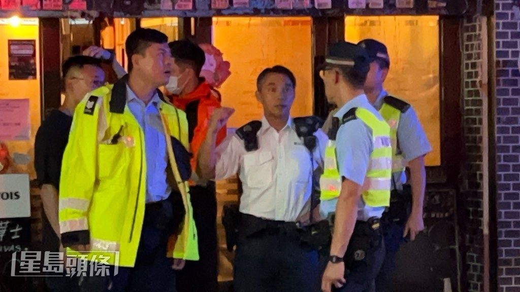 警員相信事件不涉及刑事成份。蔡楚輝攝 警員相信事件不涉及刑事成份。蔡楚輝攝